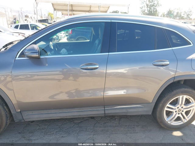 W1N4N4GBXMJ210261 Mercedes-Benz GLA 250