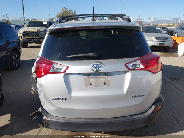 Toyota Rav4 Limited 2015 JTMYFREV7FJ047572 Image 16