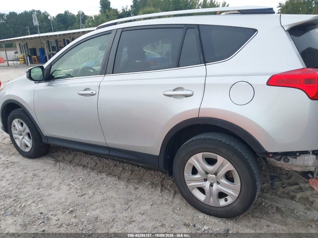 46295187 :رقم المزاد ، JTMZFREV6FD052734 vin ، 2015 Toyota Rav4 Le مزاد بيع