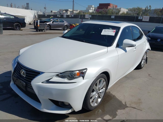 Lexus IS 250 2014 JTHBF1D20E5028785 Image 2