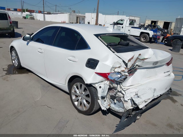 Lexus IS 250 2014 JTHBF1D20E5028785 Image 3