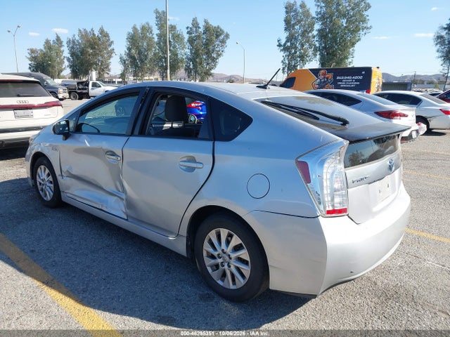 Toyota PRIUS PLUG-IN 2015 JTDKN3DP8F3074051 Image 3