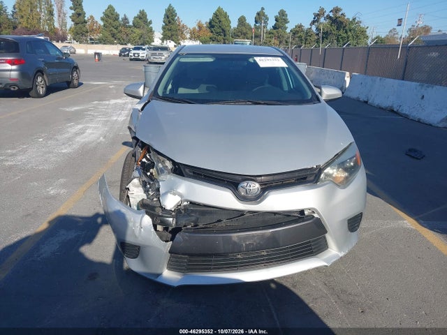 46295352 :رقم المزاد ، 5YFBURHE2FP277247 vin ، 2015 Toyota Corolla Le مزاد بيع