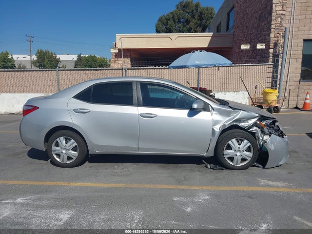 46295352 :رقم المزاد ، 5YFBURHE2FP277247 vin ، 2015 Toyota Corolla Le مزاد بيع