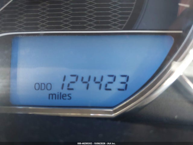 46295352 :رقم المزاد ، 5YFBURHE2FP277247 vin ، 2015 Toyota Corolla Le مزاد بيع