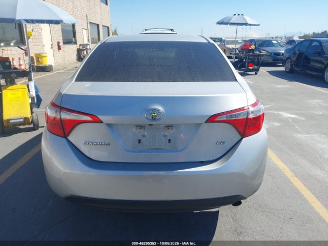 46295352 :رقم المزاد ، 5YFBURHE2FP277247 vin ، 2015 Toyota Corolla Le مزاد بيع