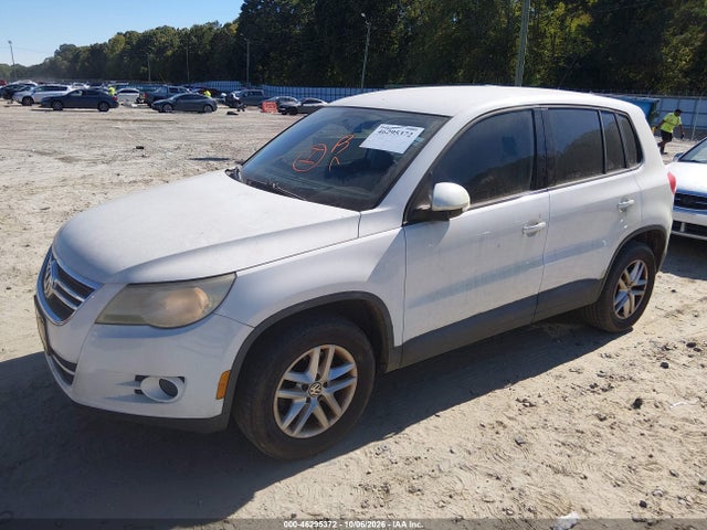 2011 Volkswagen Tiguan S მანქანა იყიდება აუქციონზე, vin: WVGAV7AX2BW554601, აუქციონის ნომერი: 46295372