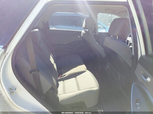 Продаж на аукціоні авто 2016 Hyundai Santa Fe Se, vin: KM8SM4HF1GU158651, номер лоту: 46295545