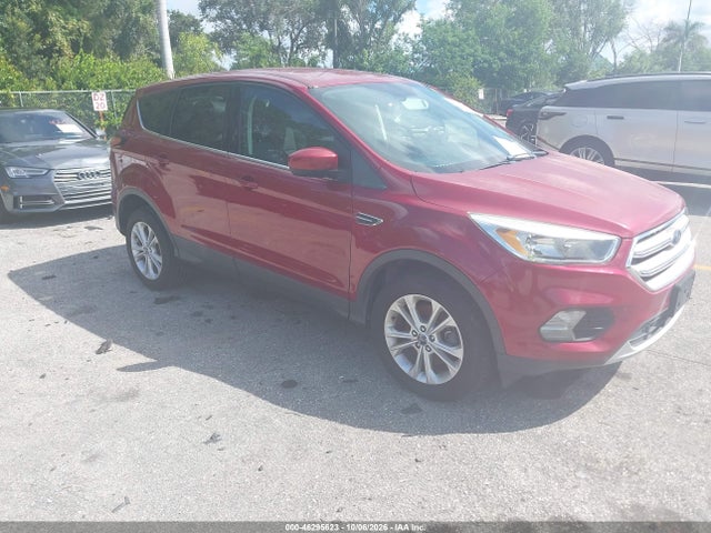 Продажа на аукционе авто 2017 Ford Escape Se, vin: 1FMCU9GD7HUE65566, номер лота: 46295623