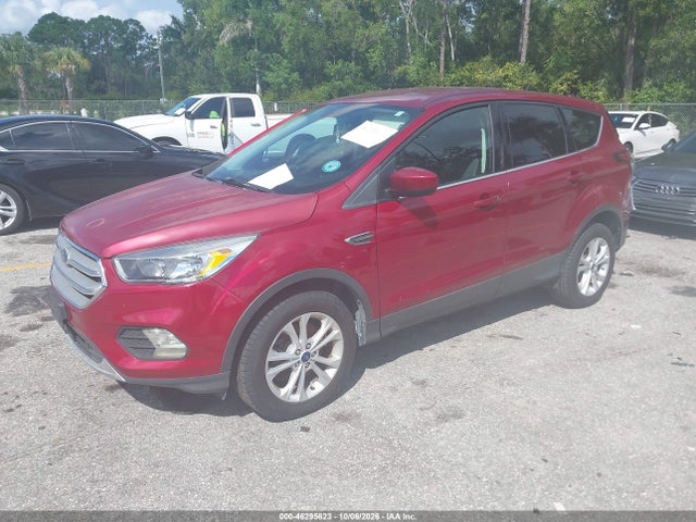 Продажа на аукционе авто 2017 Ford Escape Se, vin: 1FMCU9GD7HUE65566, номер лота: 46295623