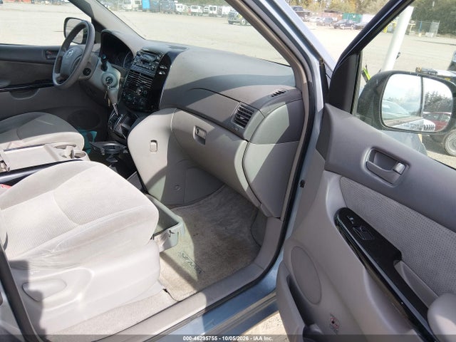 2004 Toyota Sienna Le მანქანა იყიდება აუქციონზე, vin: 5TDZA23C44S041448, აუქციონის ნომერი: 46295755