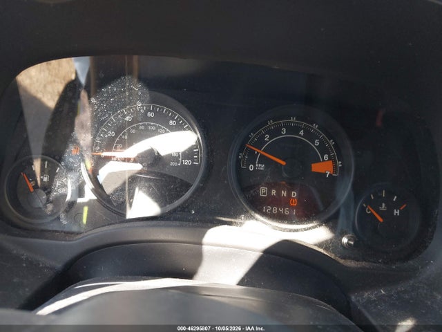 2014 Jeep Compass Sport მანქანა იყიდება აუქციონზე, vin: 1C4NJCBA8ED843180, აუქციონის ნომერი: 46295807