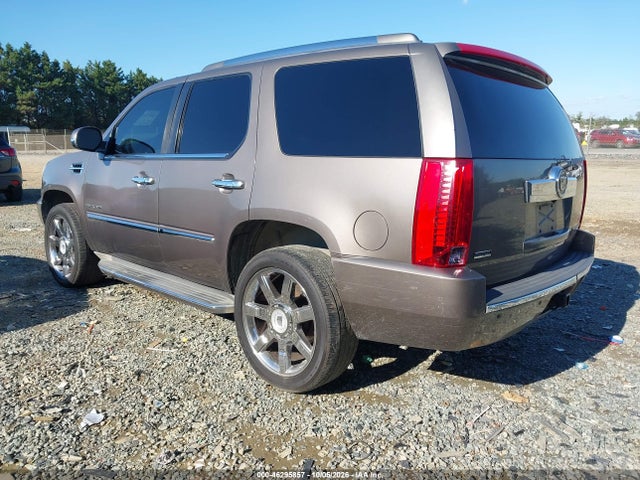 Продажа на аукционе авто 2011 Cadillac Escalade Standard, vin: 1GYS3AEF2BR396539, номер лота: 46295857