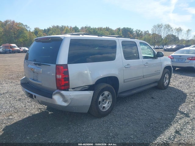 2014 Chevrolet Suburban 1500 Ls მანქანა იყიდება აუქციონზე, vin: 1GNSKHE70ER174233, აუქციონის ნომერი: 46295898