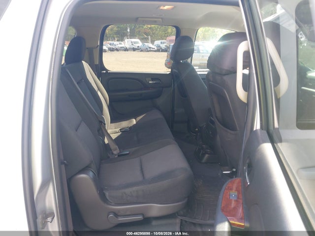 2014 Chevrolet Suburban 1500 Ls მანქანა იყიდება აუქციონზე, vin: 1GNSKHE70ER174233, აუქციონის ნომერი: 46295898