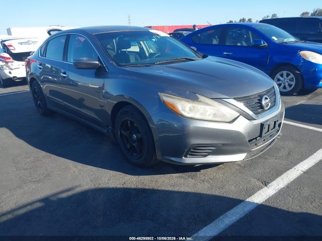 Продажа на аукционе авто 2017 Nissan Altima 2.5 S, vin: 1N4AL3AP3HN318028, номер лота: 46295902