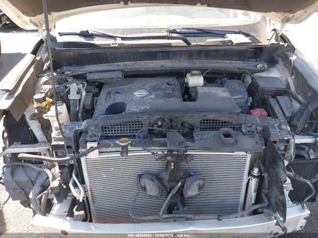 5N1AR2MN4EC689909 Nissan Pathfinder S