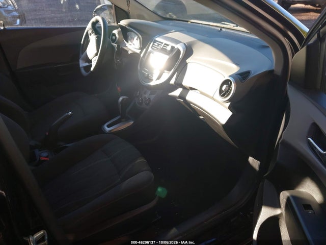 46296137 :رقم المزاد ، 1G1JD5SHXH4125173 vin ، 2017 Chevrolet Sonic Lt Auto مزاد بيع