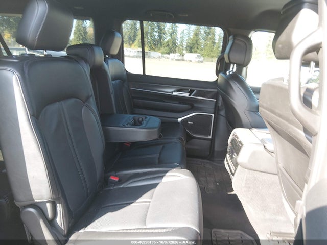 Продажа на аукционе авто 2024 Jeep Wagoneer L Series Ii 4x4, vin: 1C4SJSBP7RS181658, номер лота: 46296195