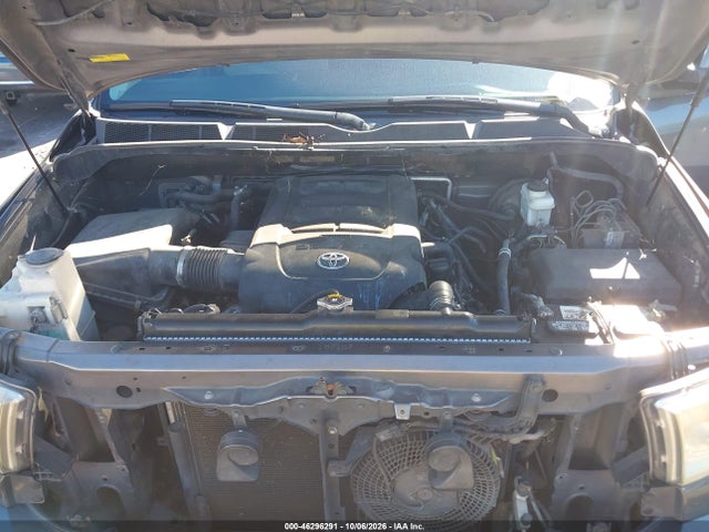 46296291 :رقم المزاد ، 5TDZY5G1XBS037522 vin ، 2011 Toyota Sequoia Sr5 5.7l V8 مزاد بيع