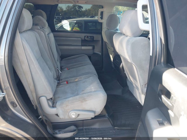 46296291 :رقم المزاد ، 5TDZY5G1XBS037522 vin ، 2011 Toyota Sequoia Sr5 5.7l V8 مزاد بيع