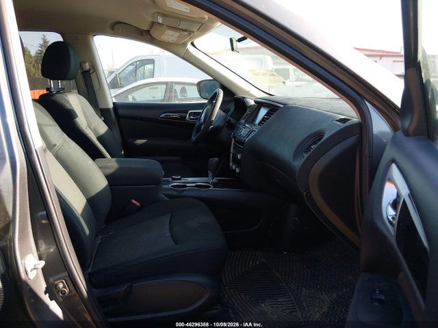 Продажа на аукционе авто 2017 Nissan Pathfinder S, vin: 5N1DR2MM1HC601861, номер лота: 46296388