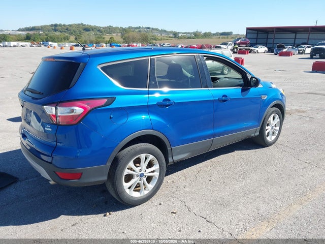 Продажа на аукционе авто 2017 Ford Escape Se, vin: 1FMCU0GD8HUE94814, номер лота: 46296430