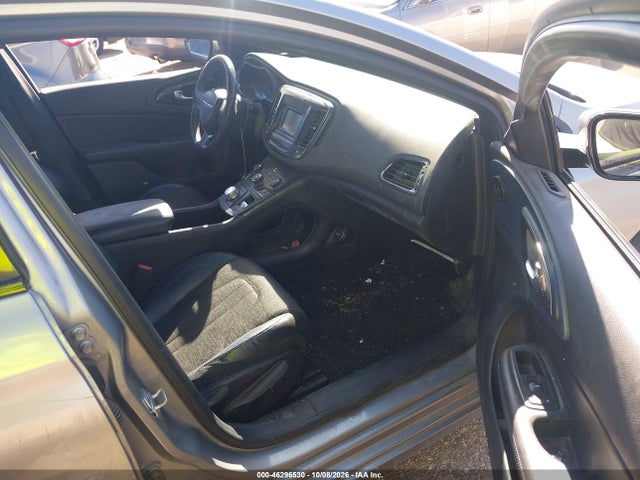 Chrysler 200 S 2015 1C3CCCBB0FN725764 Image 5