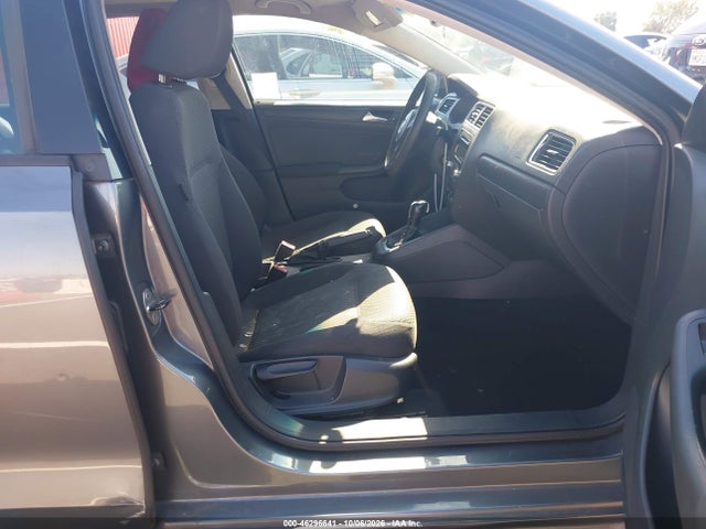 46296641 :رقم المزاد ، 3VW2K7AJ0BM382806 vin ، 2011 Volkswagen Jetta 2.0l S مزاد بيع