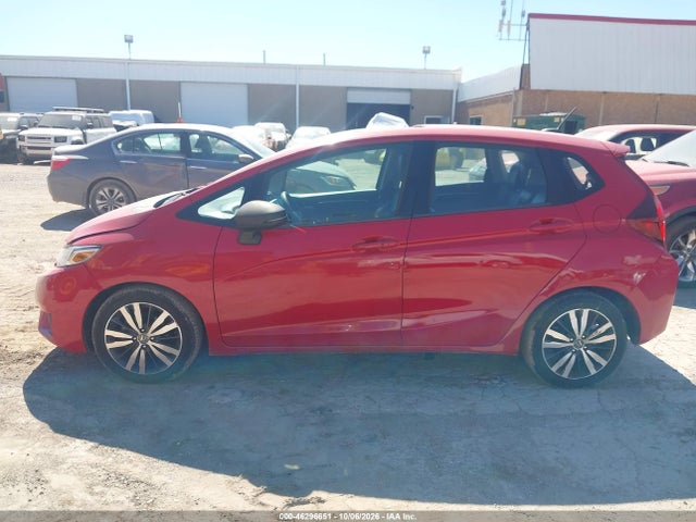 Продажа на аукционе авто 2015 Honda Fit Ex/ex-l, vin: 3HGGK5H82FM732816, номер лота: 46296651