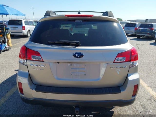 Subaru Outback 2.5i Premium 2014 4S4BRCDC5E3253482 Image 16