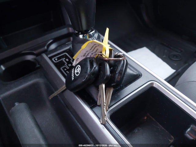 3TMAZ5CN0LM138413 Toyota Tacoma Sr5 V6