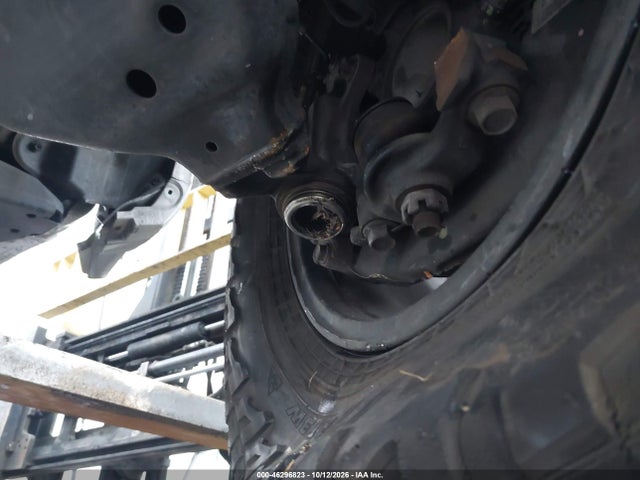 3TMAZ5CN0LM138413 Toyota Tacoma Sr5 V6