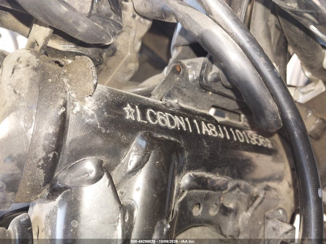 Suzuki GSX250R 2018 LC6DN11A8J1101956 Image 10
