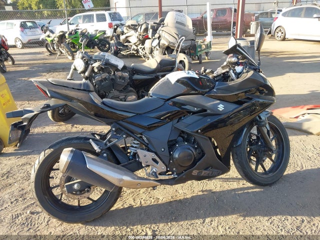 Suzuki GSX250R 2018 LC6DN11A8J1101956 Image 12