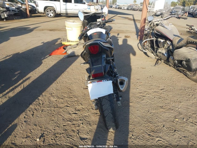 Suzuki GSX250R 2018 LC6DN11A8J1101956 Image 6