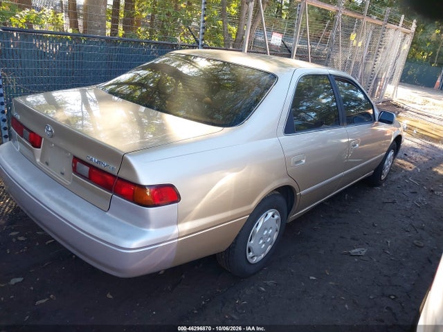 46296870 :رقم المزاد ، JT2BG22K1W0141286 vin ، 1998 Toyota Camry Le مزاد بيع