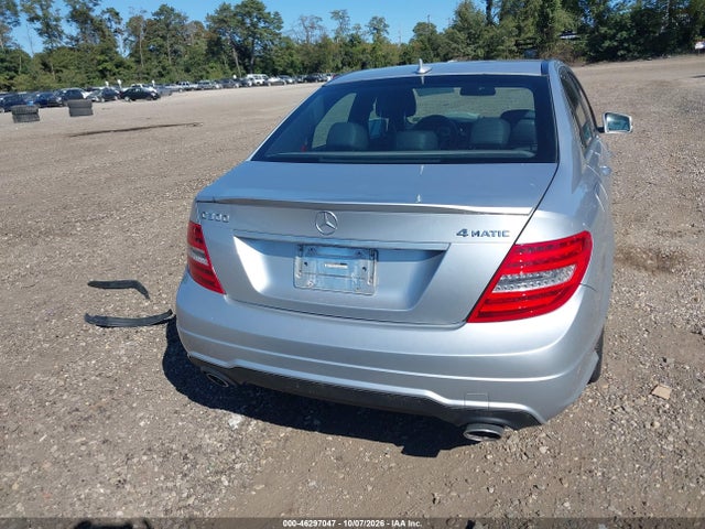 Продаж на аукціоні авто 2013 Mercedes-benz C 300 Luxury 4matic/sport 4matic, vin: WDDGF8AB6DG123185, номер лоту: 46297047
