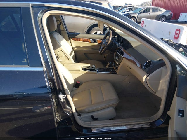 Продажа на аукционе авто 2012 Mercedes-benz C 250 Sport, vin: WDDGF4HB7CR197524, номер лота: 46297415