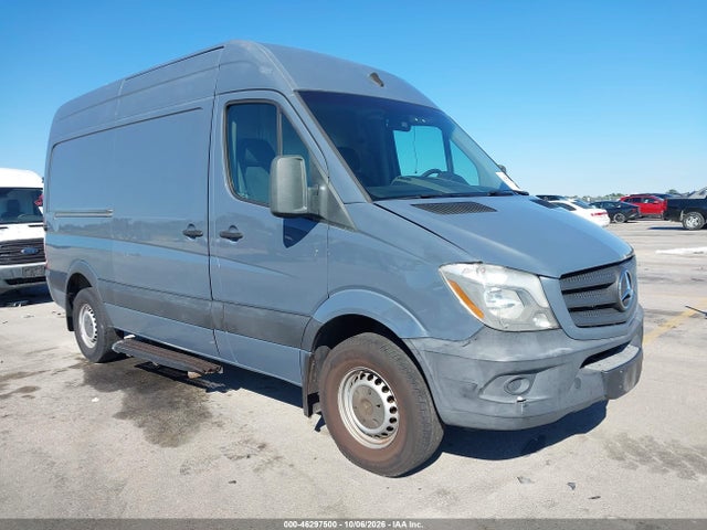 46297500 :رقم المزاد ، WD3PE7CDXJP639786 vin ، 2018 Mercedes-benz Sprinter 2500 Standard Roof V6 مزاد بيع