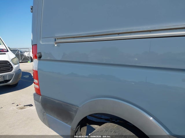 46297500 :رقم المزاد ، WD3PE7CDXJP639786 vin ، 2018 Mercedes-benz Sprinter 2500 Standard Roof V6 مزاد بيع