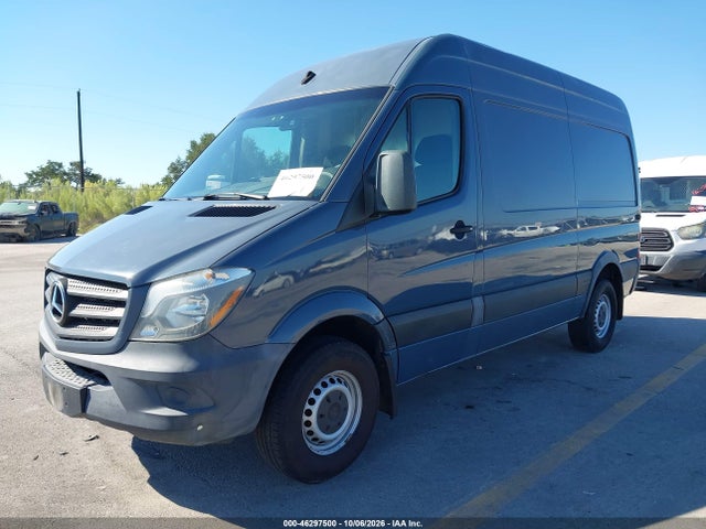 46297500 :رقم المزاد ، WD3PE7CDXJP639786 vin ، 2018 Mercedes-benz Sprinter 2500 Standard Roof V6 مزاد بيع