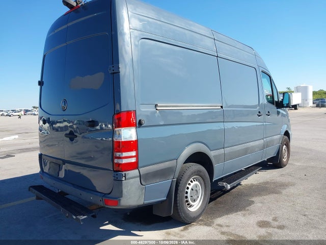46297500 :رقم المزاد ، WD3PE7CDXJP639786 vin ، 2018 Mercedes-benz Sprinter 2500 Standard Roof V6 مزاد بيع