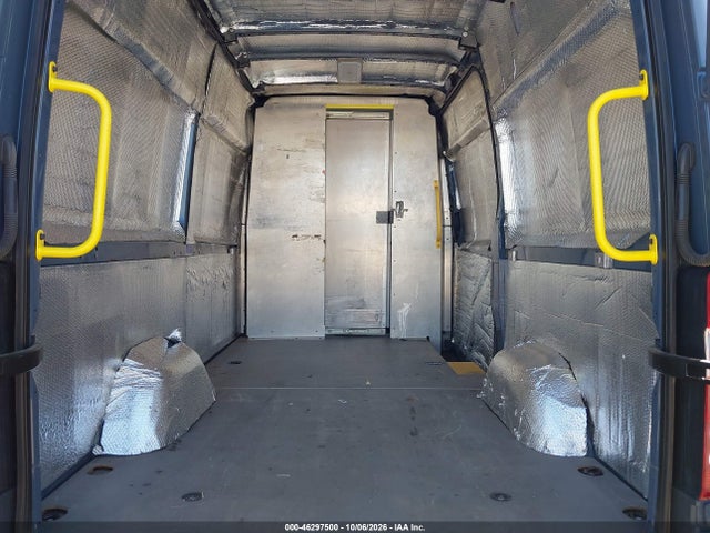 46297500 :رقم المزاد ، WD3PE7CDXJP639786 vin ، 2018 Mercedes-benz Sprinter 2500 Standard Roof V6 مزاد بيع