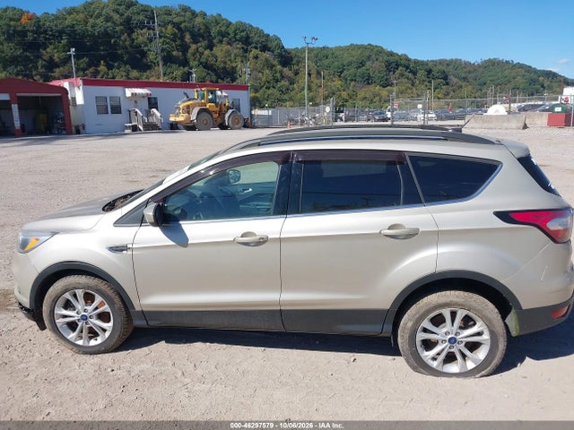 46297579 :رقم المزاد ، 1FMCU9GD8JUB69588 vin ، 2018 Ford Escape Se مزاد بيع