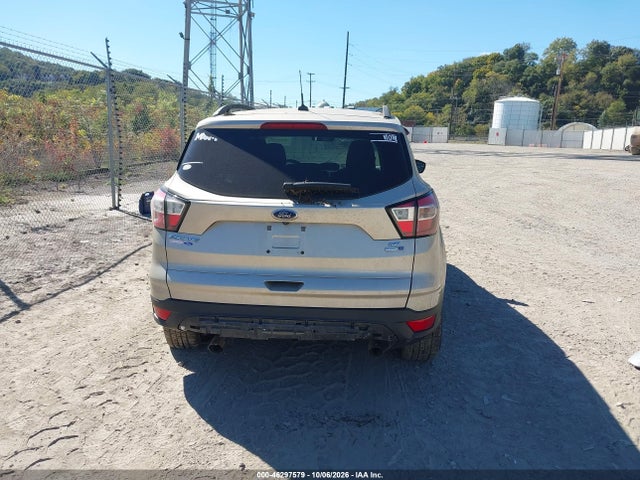 46297579 :رقم المزاد ، 1FMCU9GD8JUB69588 vin ، 2018 Ford Escape Se مزاد بيع