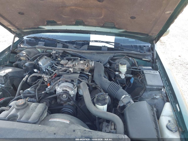 46297629 :رقم المزاد ، 2FAFP74WXYX117214 vin ، 2000 Ford Crown Victoria Lx مزاد بيع