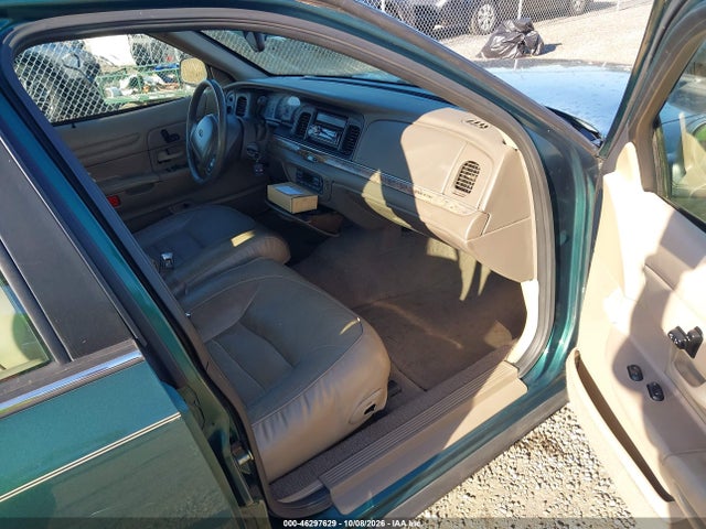 46297629 :رقم المزاد ، 2FAFP74WXYX117214 vin ، 2000 Ford Crown Victoria Lx مزاد بيع