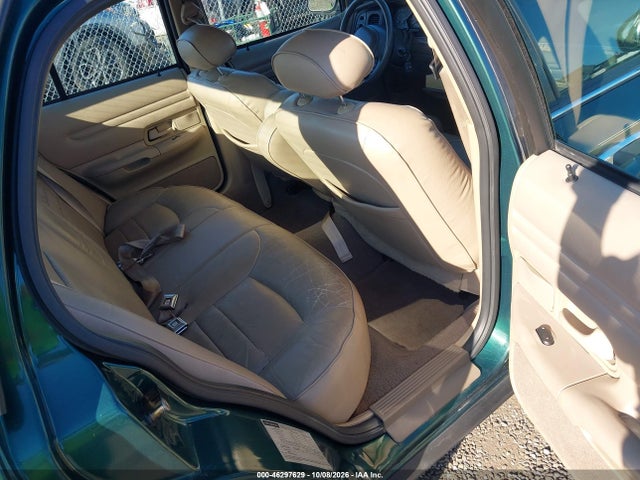 46297629 :رقم المزاد ، 2FAFP74WXYX117214 vin ، 2000 Ford Crown Victoria Lx مزاد بيع