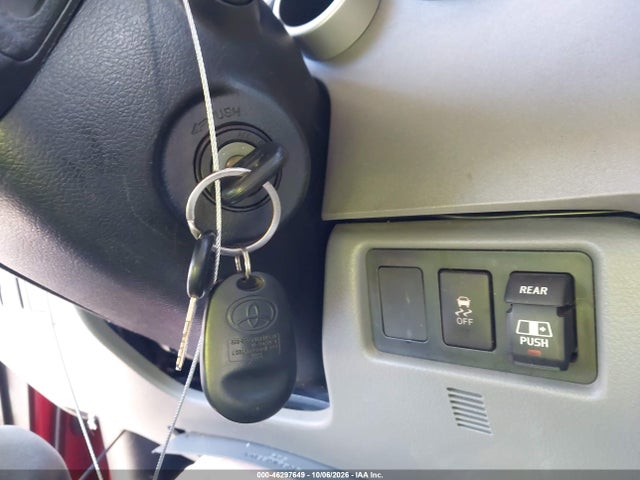 46297649 :رقم المزاد ، 5TFUW5F14DX285201 vin ، 2013 Toyota Tundra Grade 5.7l V8 مزاد بيع